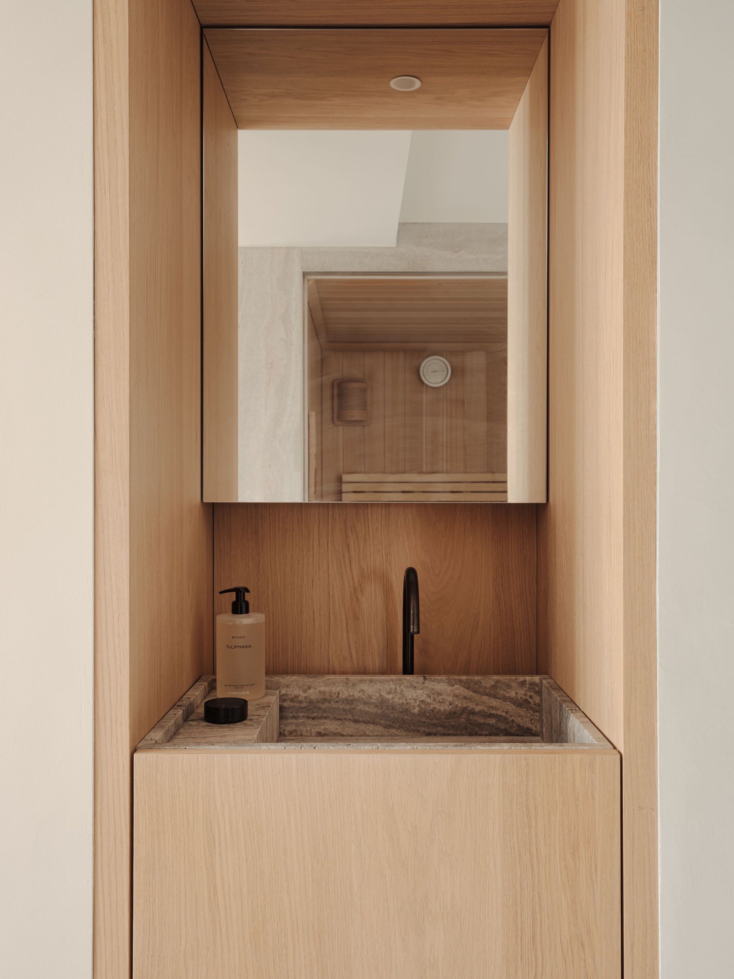 Luxe Interieurontwerp met Hoogwaardige Natuurstenen