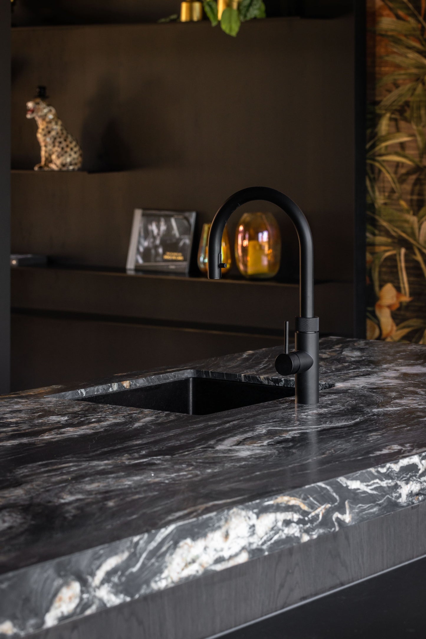Exclusieve Mancave met Hoogwaardige Natuurlijke Stenen