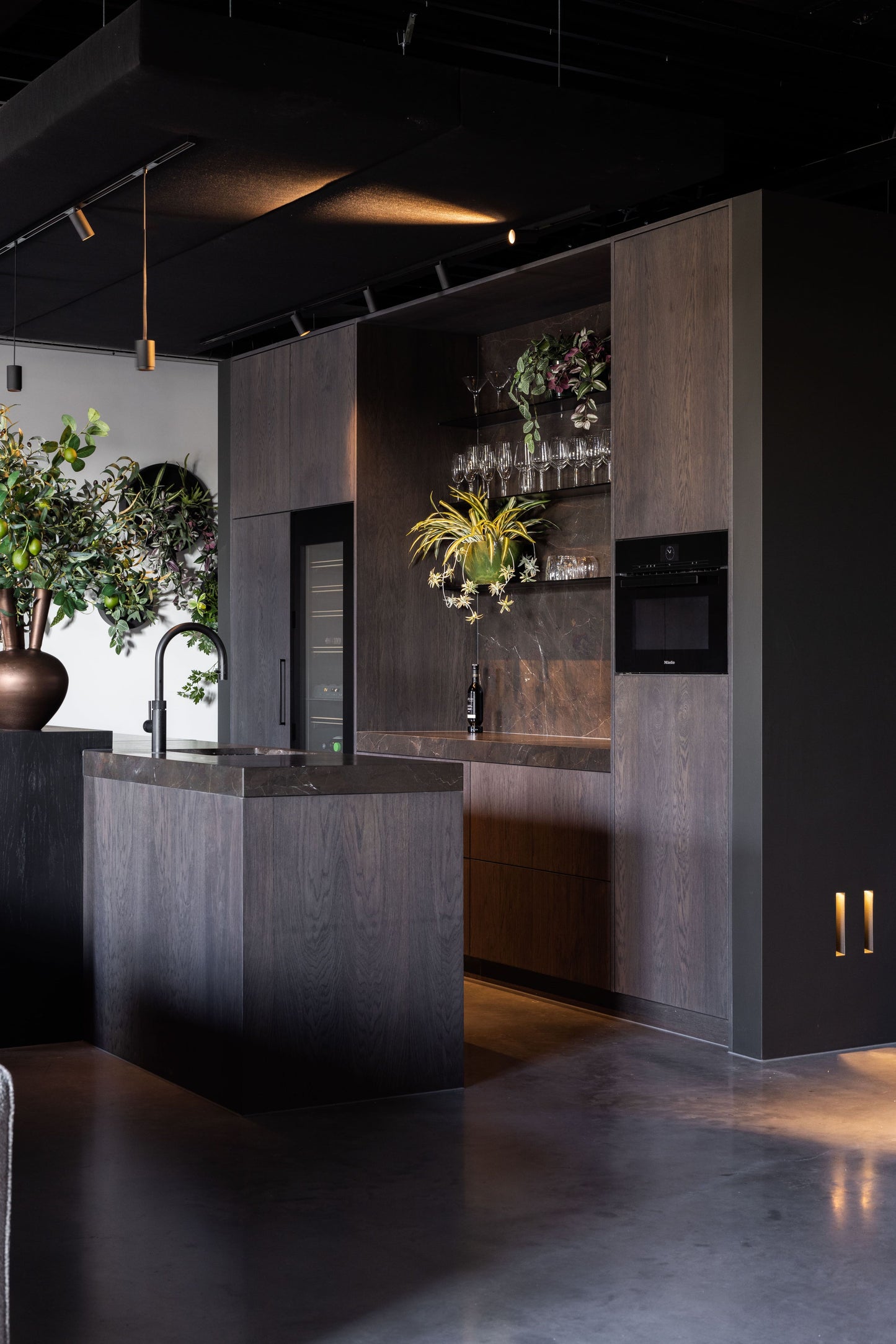 Exclusieve Mancave met Hoogwaardige Natuurlijke Stenen